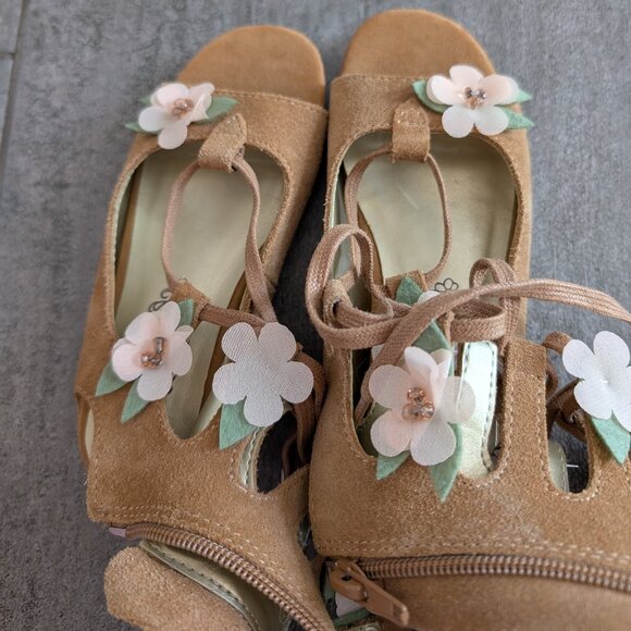 Joyfolie Gladiator Style Sandals - Picture 3 of 4